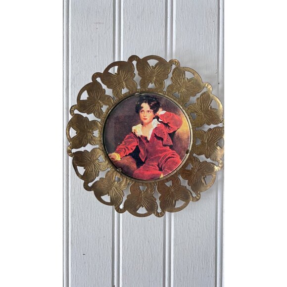 Vintage Ornate Brass Wall Plates With Romantic Portraits - Picture 8 of 9